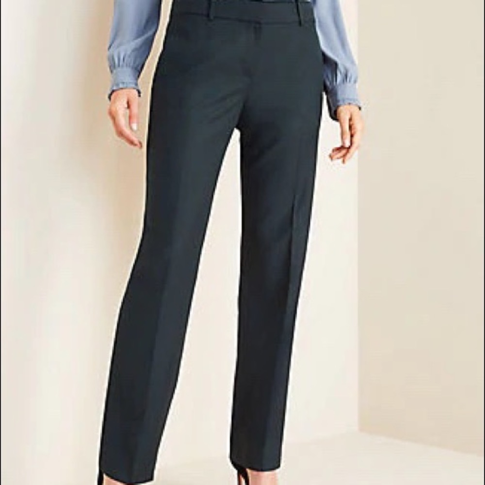 Anne Taylor Mid Rise Petite Classic Straight Pant